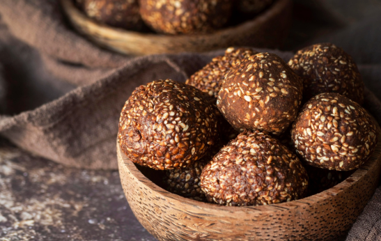 Snack Energético: Bolitas de Quinoa y Frutos Secos